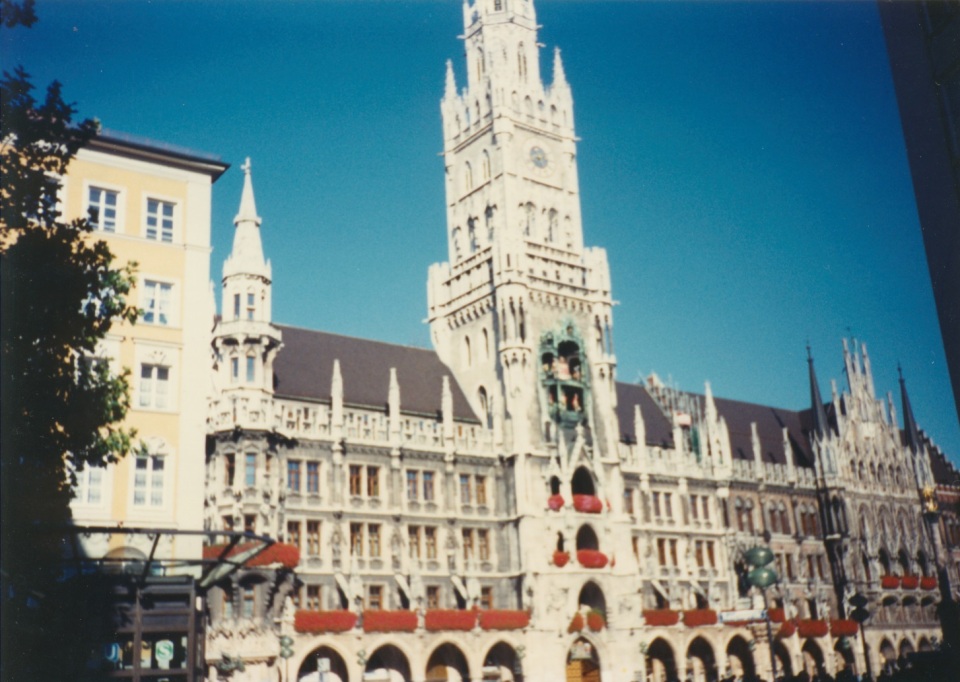 19941009 Munich city hall photo12